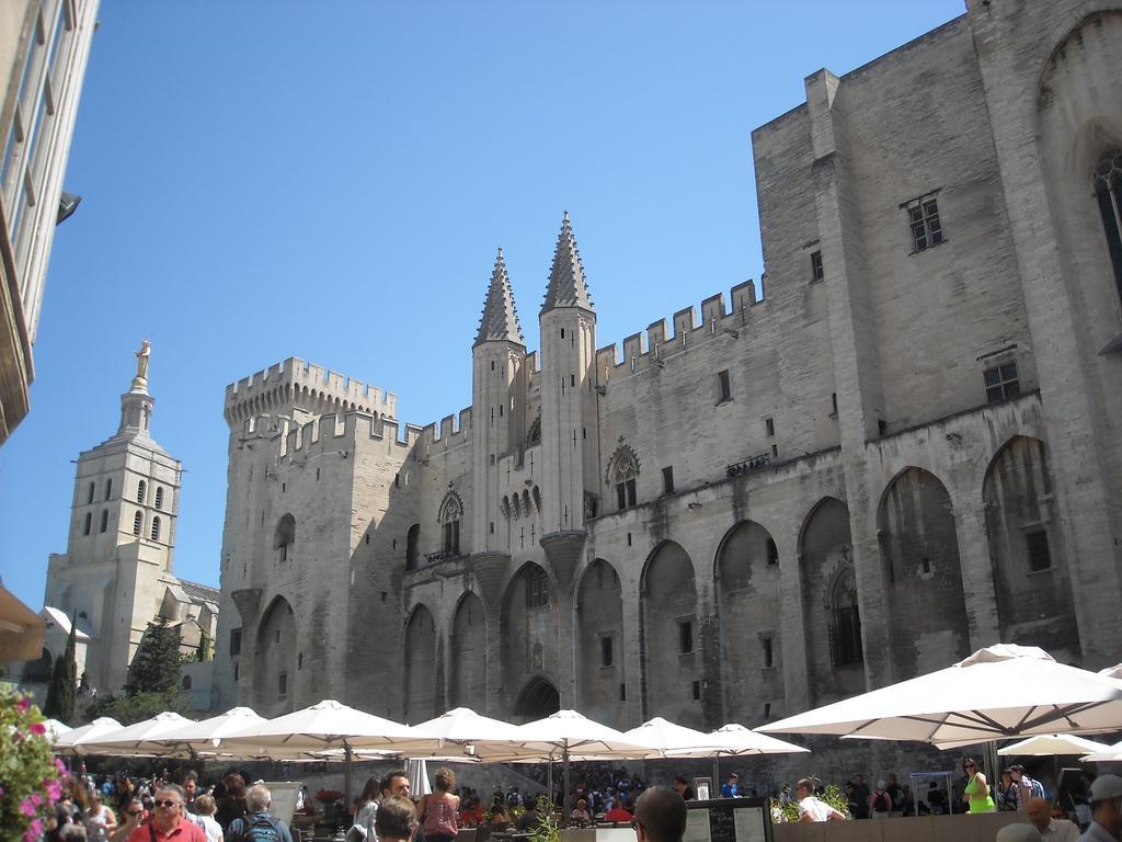 Entre Nimes Et Arles Villa Bellegarde  Luaran gambar