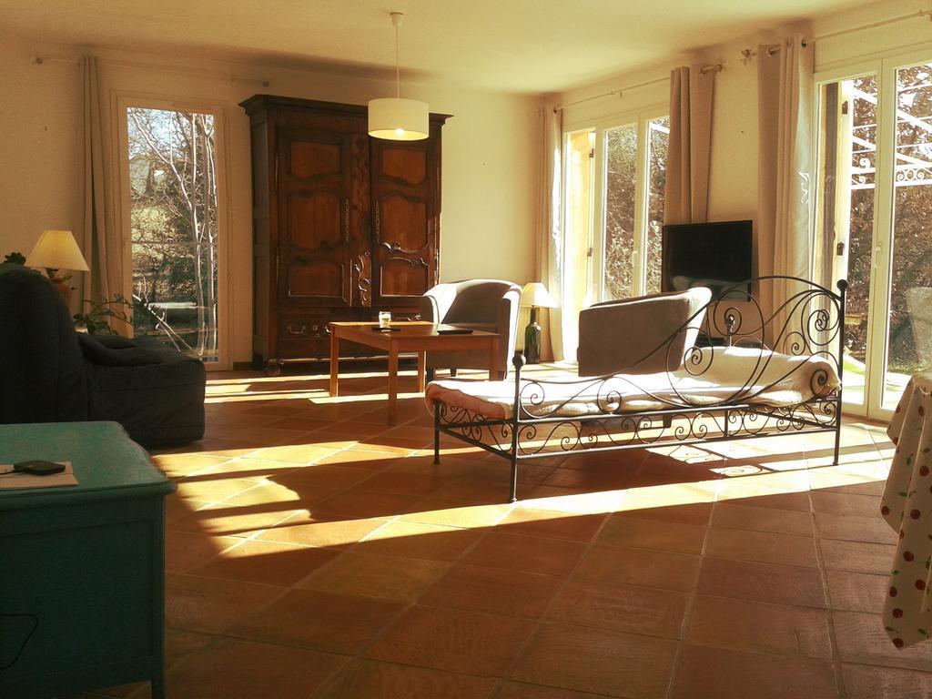 Entre Nimes Et Arles Villa Bellegarde  Luaran gambar